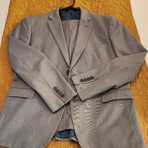 Men's Gray Suit